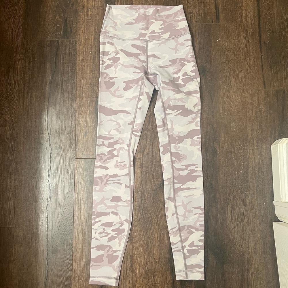 Lululemon camo wunder unders - Picture 2 of 6